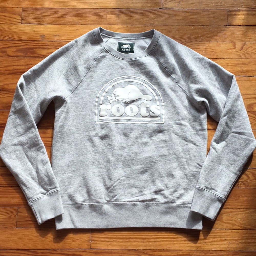 NWOT Roots crew neck sweatshirt